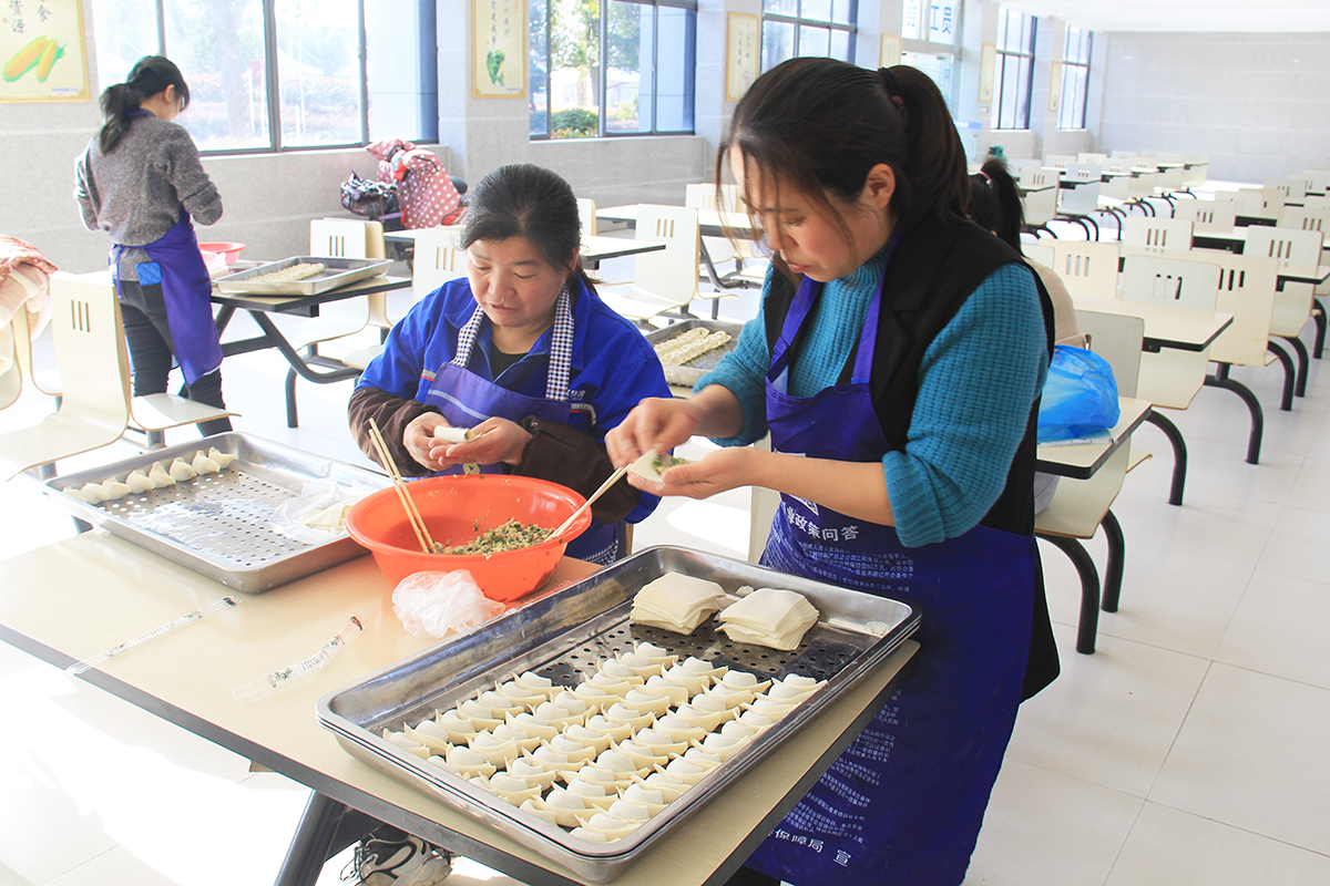 豪家集團(tuán)丨“情暖冬至，溫暖豪家”冬至包餃子活動